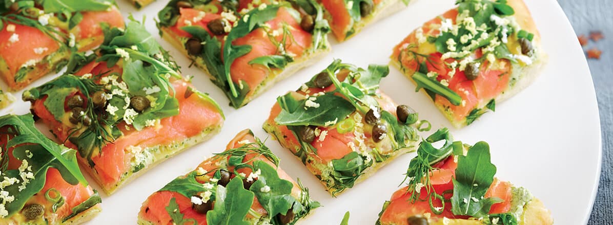 /content/dam/empire/sobeys/assets/articles/article-page/smoked-salmon-capers-and-arugula-flatbread.jpg
