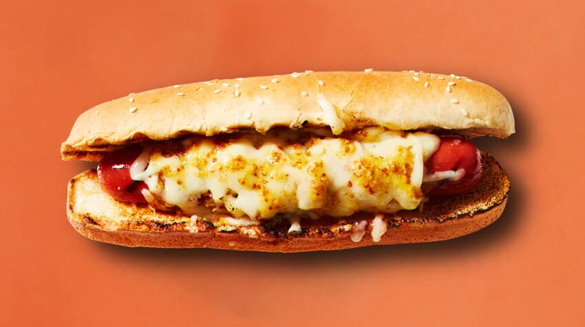 /content/dam/empire/sobeys/assets/articles/compliments/Hot-honey-mustard-cheese-dog.jpg