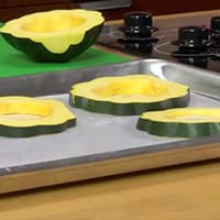 /content/dam/empire/sobeys/assets/articles/how-to/how-to-prep-hard-skinned-squash-step-4.jpg