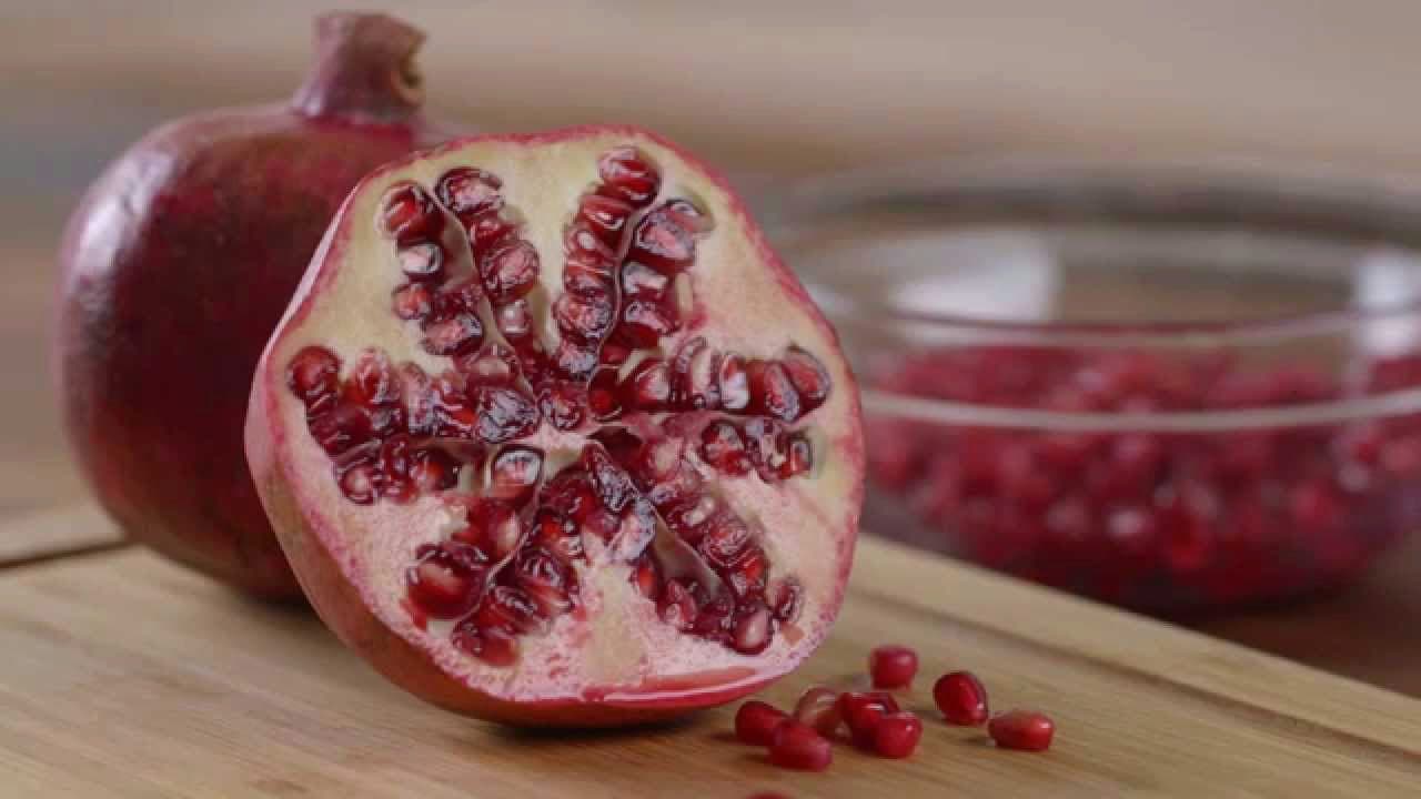 How to Seed a Pomegranate