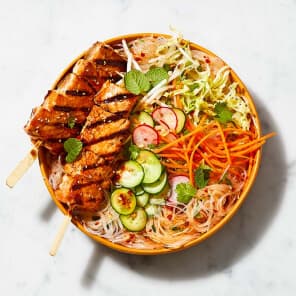 /content/dam/empire/sobeys/assets/images/uploads/2023/05/panache-skewer-rice-noodles.jpg