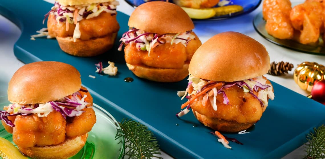 /content/dam/empire/sobeys/assets/images/uploads/2024/11/hot_honey-cauliflower_sliders_with_pickle-ranch-slaw.jpg