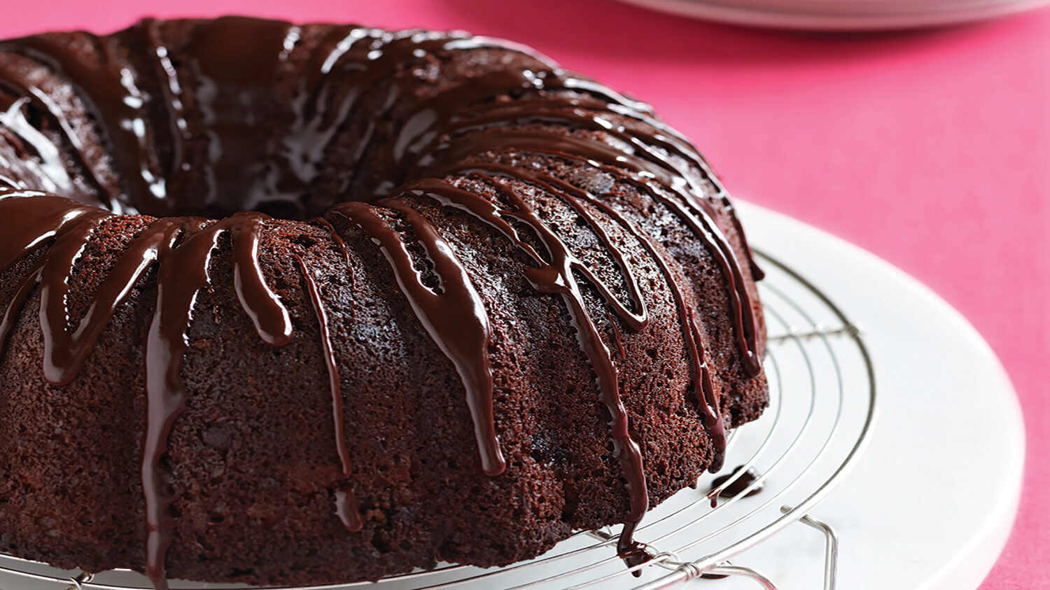 Gâteau étagé classique au chocolat