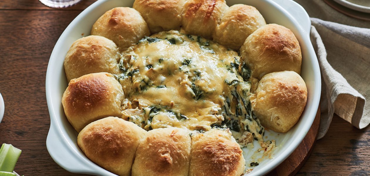 Baked Cheesy Spinach Dip with Pull-Apart Bread