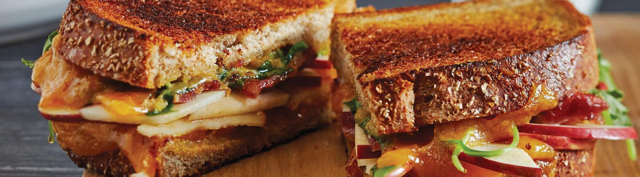 Grilled Cheddar, Bacon & Apple Sandwiches