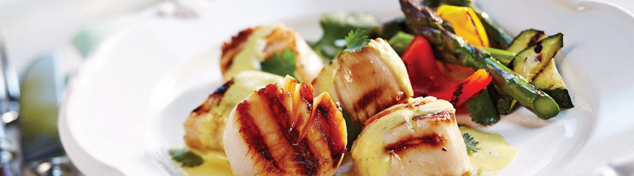 Grilled Scallops with Curry Coconut Sauce