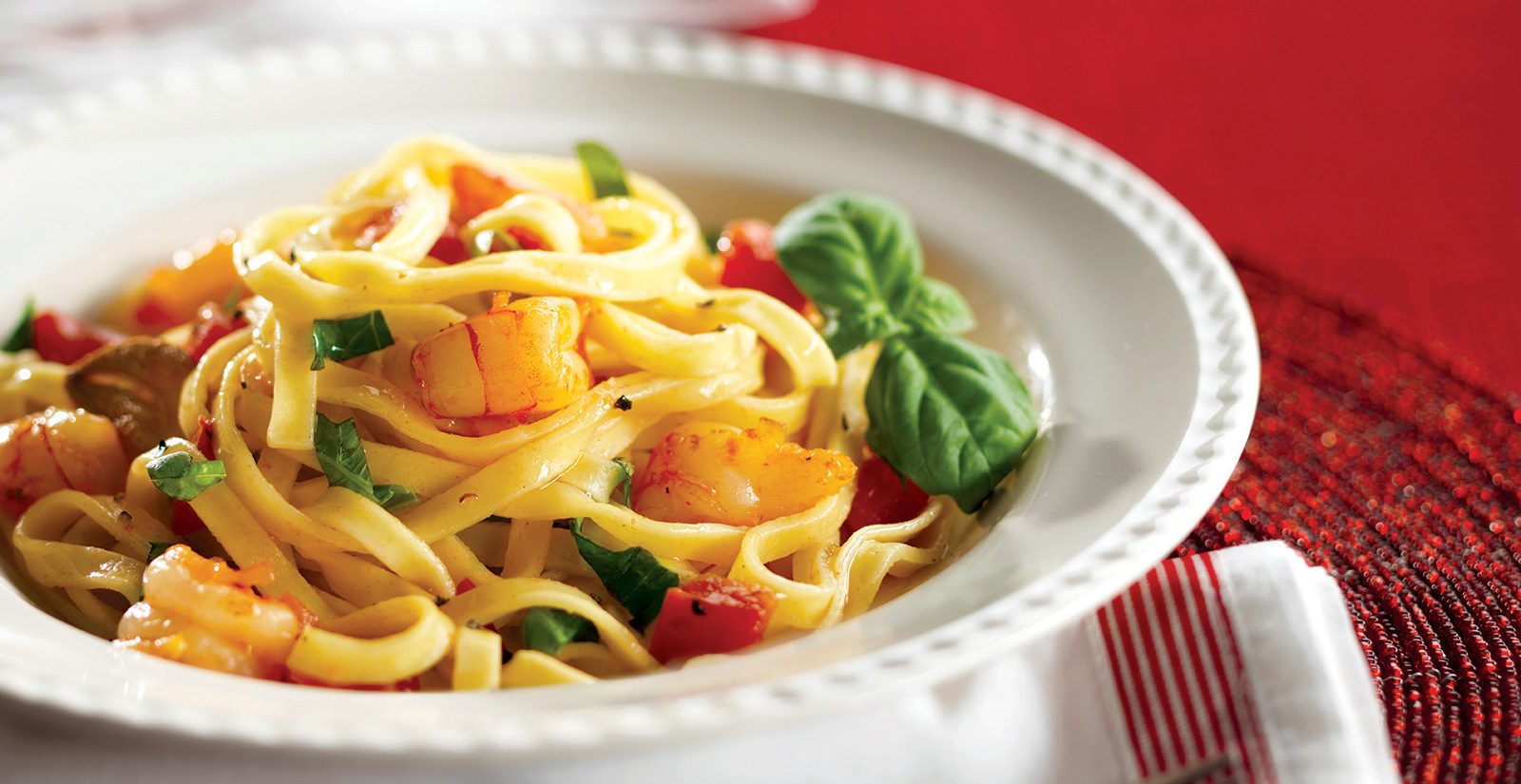 Fresh Linguine with Shrimp & Spicy Tomato Sauce | Sobeys Inc.