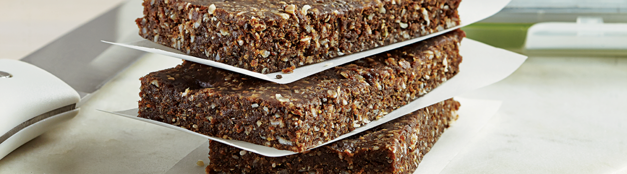 No-Cook Peanut Butter Protein Bars