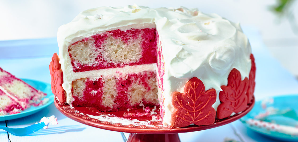 Gateau Troue Rouge Et Blanc Sobeys Inc Gateau Troue Rouge Et Blanc Sobeys Inc