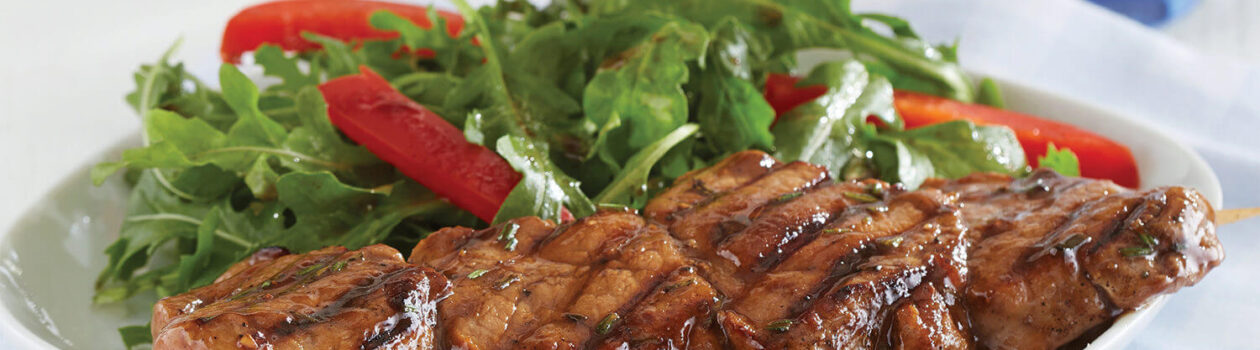 031416 DKT 164665 GRILLEDBALSAMICPORKSKEWERS ARUGULA SALAD