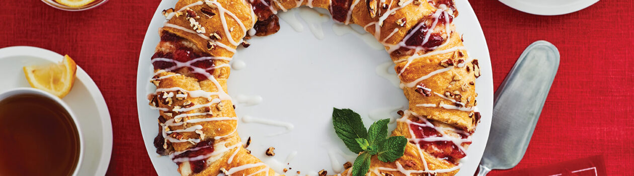 Recipe Strawberry Lemon Crescent Roll Wreath