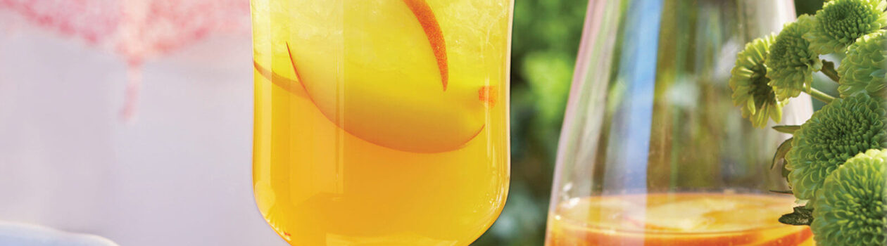 peach whisky cocktail