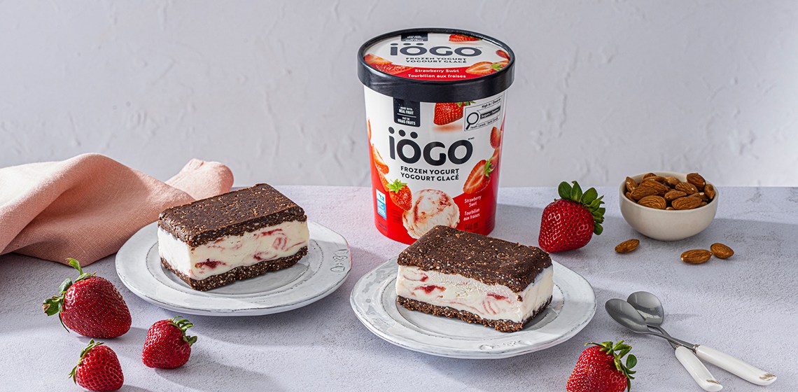 No-Bake Brownie Frozen Yogurt Sandwiches