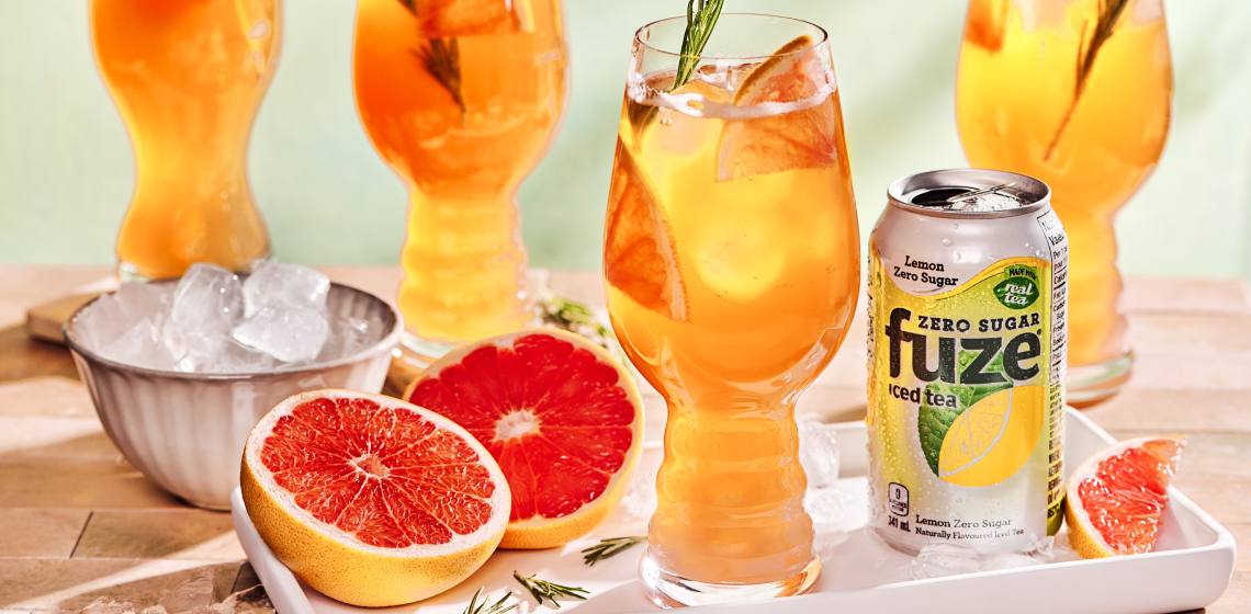Non-Alcoholic-Shandy-with-Iced-Tea-and-Grapefruit Non-Alcoholic Shandy with Iced Tea and Grapefruit